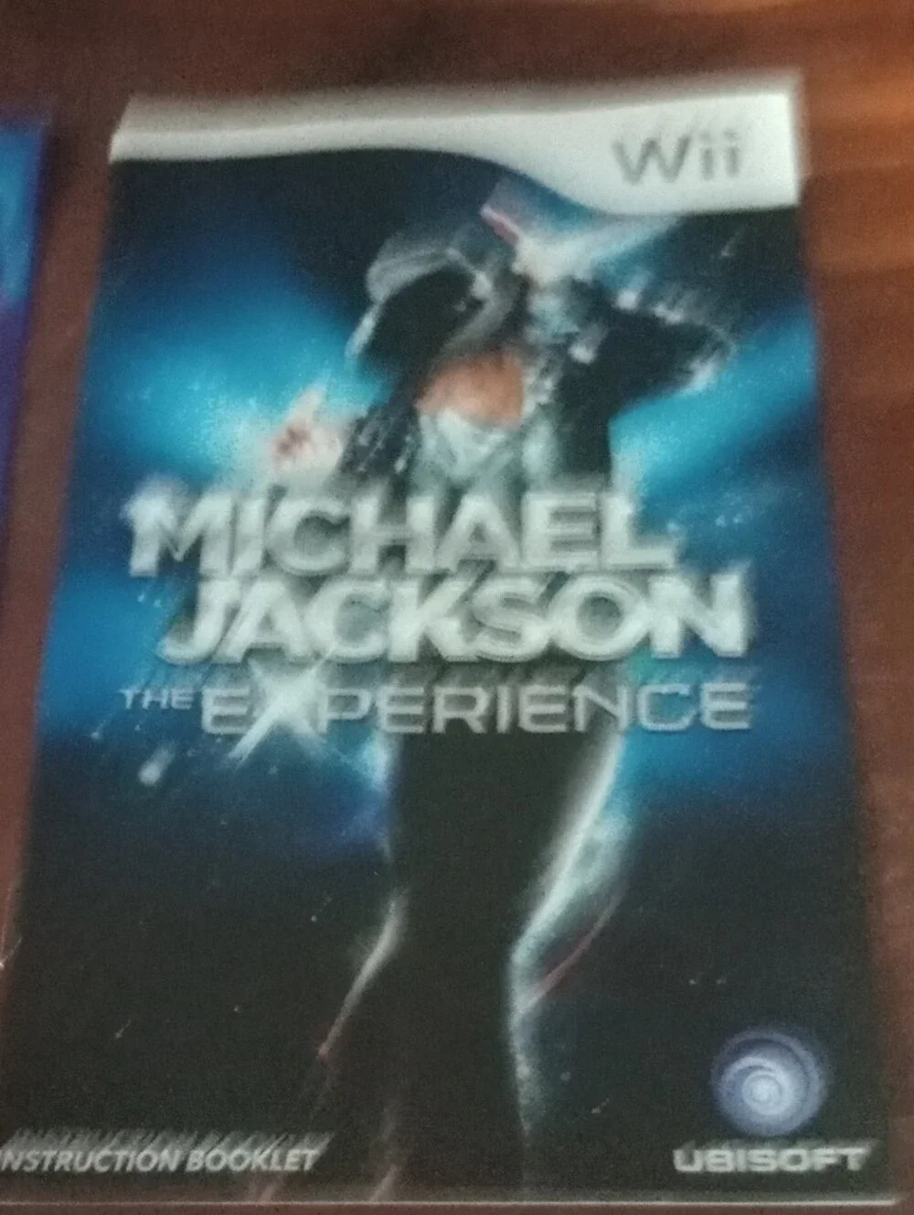 Michael Jackson: The Experience (Wii) Video Game - Complete With Glove.